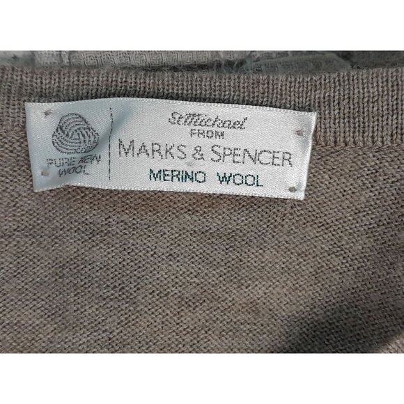 Marks & Spencer Mens Merino Wool Preppy Lightweight V-Neck Size Medium Sweater - Picture 6 of 9